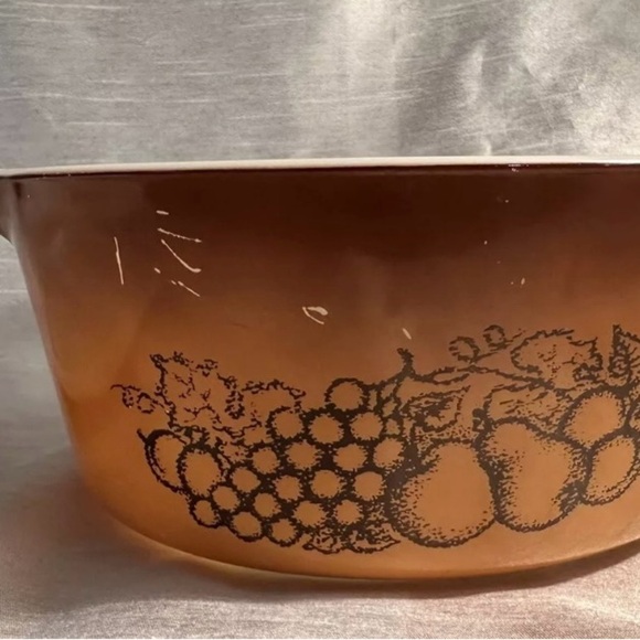 Vintage Pyrex Glass Casserole Brown Old Orchard 473 2.5 W/Lid 11” Ovenware - Picture 7 of 8